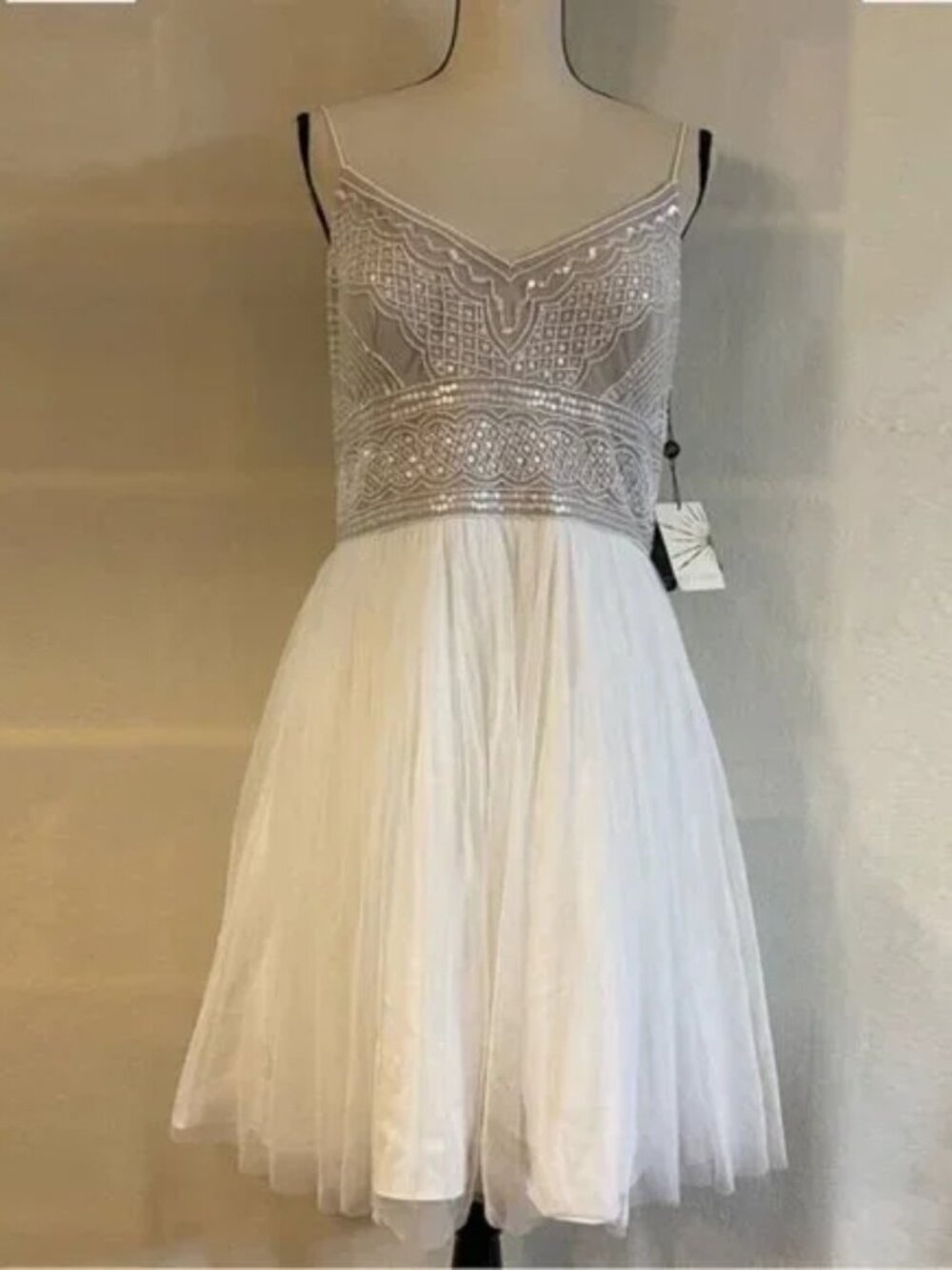 NWT Adrianna Papell sleeveless beaded ivory dress